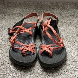 Sz 8 Chacos